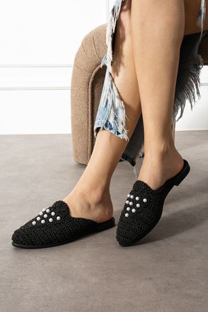 Trinc Siyah Üçgen Dizili İnci Detaylı Örgü Triko Terlik