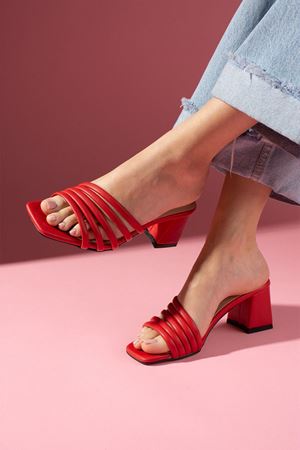 Ramona Kırmızı  Bantlı Topuklu Terlik