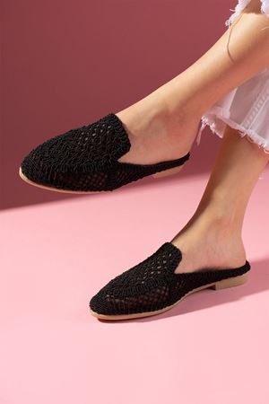 Gandal Siyah Triko Örgü Detaylı Terlik