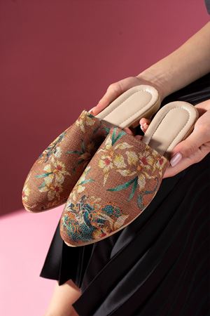 Sedrix Taba Çiçek Desenli Önü Kapalı Terlik