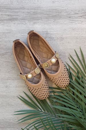 Stamp Lazerli Vizon İnci ve Mühür Aksesuar Bantlı Babet 