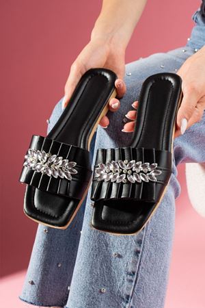 Thor Siyah Katlamalı Yaprak Taş Detaylı Terlik