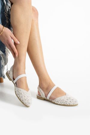 Finex Beyaz Önü Kapalı Triko Örgü Lastikli Sandalet