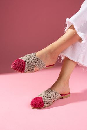 Simpa Fuşya Vizon İki Renkli Önü Kapalı Çapraz Bant Detaylı Örgü Triko Terlik 