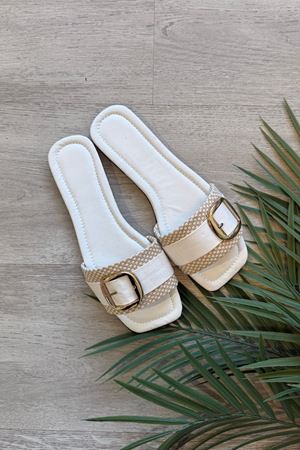 Orsato Damalı Beyaz Hasır Kemerli Gold Toka Detaylı Terlik