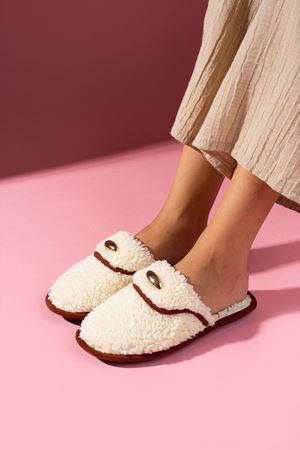 Evelis Beyaz Havlu Dokulu Damla Aksesuarlı Ev Terliği