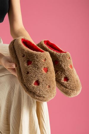 Hartin Vizon Kalp Nakış Desenli Peluş Kadın Sessiz Taban Ev Terliği