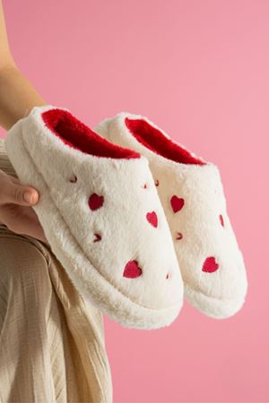 Hartin Beyaz Kalp Nakış Desenli Peluş Kadın Sessiz Taban Ev Terliği