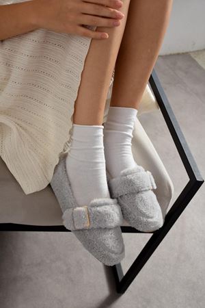 Alexis Gri Tokalı Sraç Detaylı Bantlı Peluş Ev Babeti