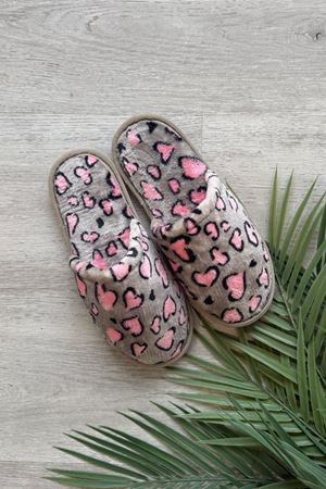 Alice Gri Pudra Renkli Kalp Desenli Ev Terliği