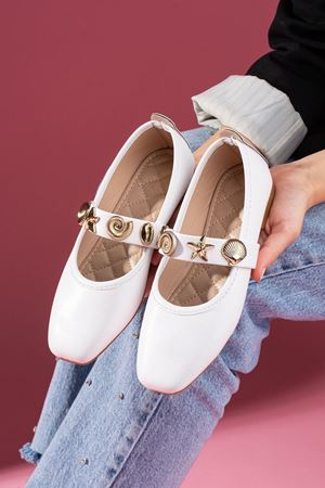 Marina Beyaz Cilt Deniz Kabuğu Yıldız Aksesuar Bantlı Babet