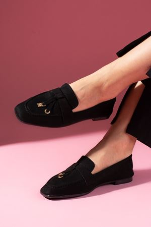 Viona Siyah Süet Saraçlı Mini Fiyonk Aksesuarlı Loafer Babet