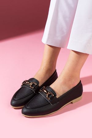 Lucia Siyah Gold Zincir Aksesuarlı Loafer Babet