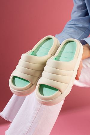 Avenza Bej İçi Mint Yeşili Ultra Hafif Bulut Tabanlı Dolgu Bantlı Terlik