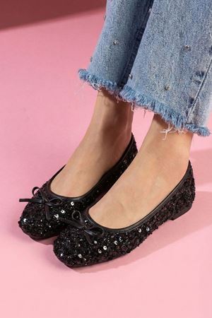 Lucent Siyah Pullu Payetli Fiyonk Detaylı Babet