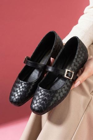 Saphia Siyah Cilt Örgü Dokulu Gold Tokalı Kemer Bantlı Babet