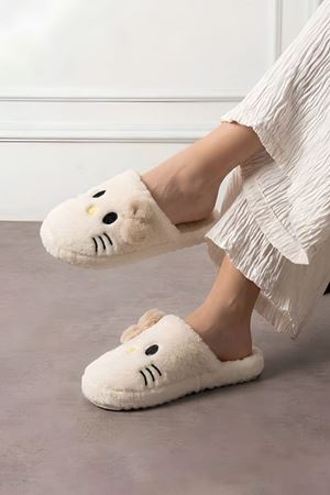 Mochi Beyaz Bej Kurdele Detaylı Kedi Figürlü Peluş Kadın Kışlık Ev Terliği