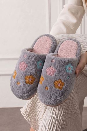Blumi Gri Renkli Çiçek Desenli Peluş Kadın Kışlık Ev Terliği