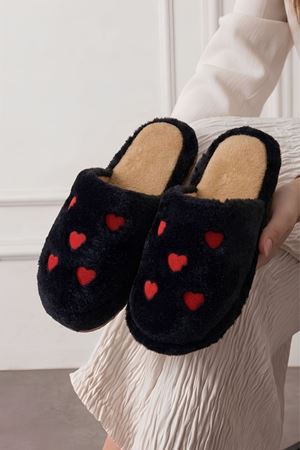 Dolce Siyah Kalp Desenli Peluş Kışlık Kadın Ev Terliği