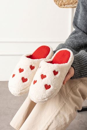 Lova Beyaz Kalp Desenli Peluş Kışlık Kadın Ev Terliği